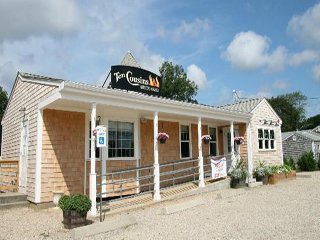 ten cousins brick oven